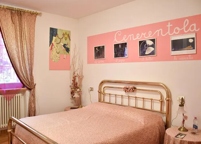 Margherita Le Fiabe Oda ve Kahvaltı SantʼAgata Feltria